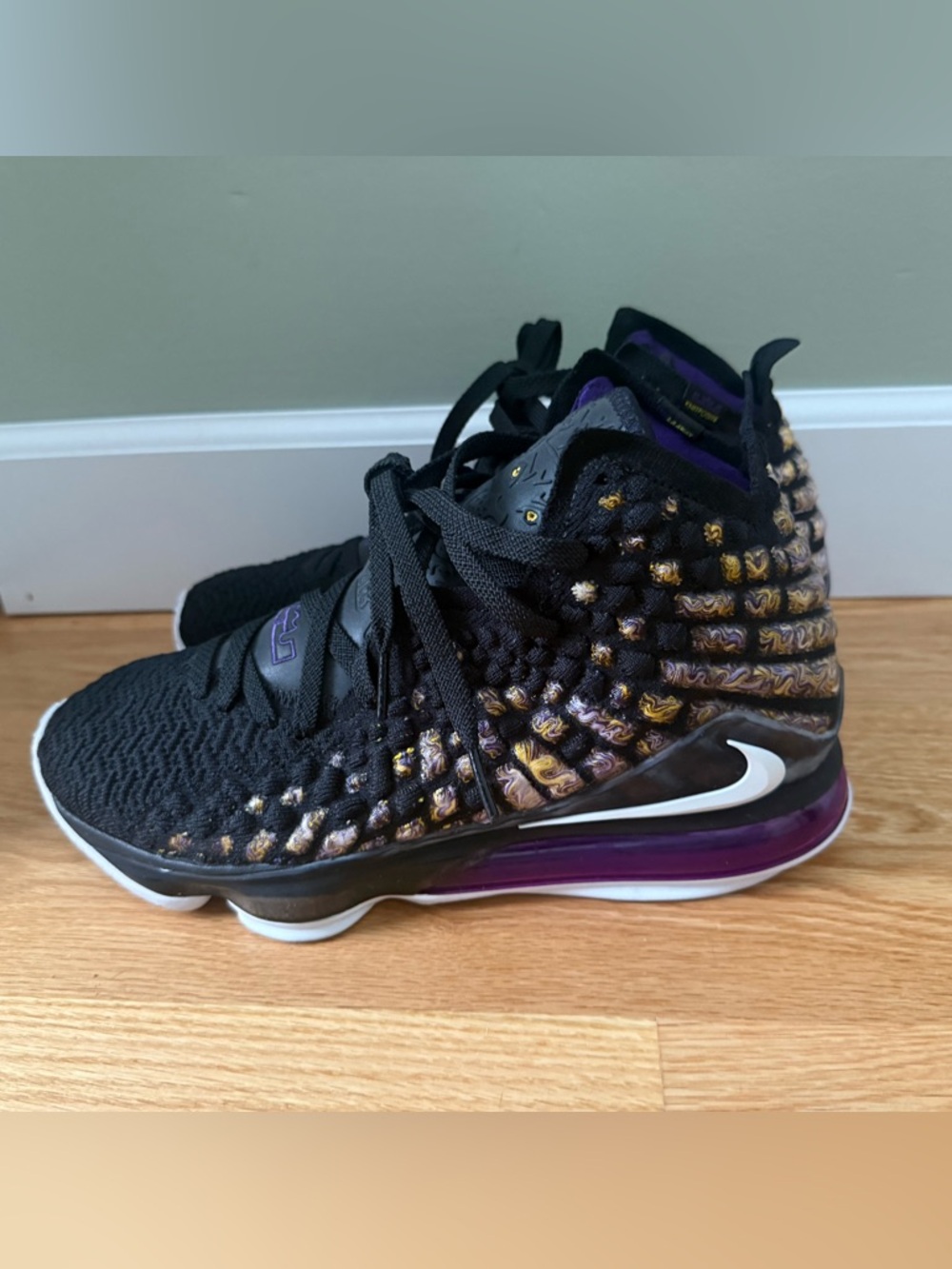 Nike LeBron 17 EP ‘Lakers’ (lightly worn)
